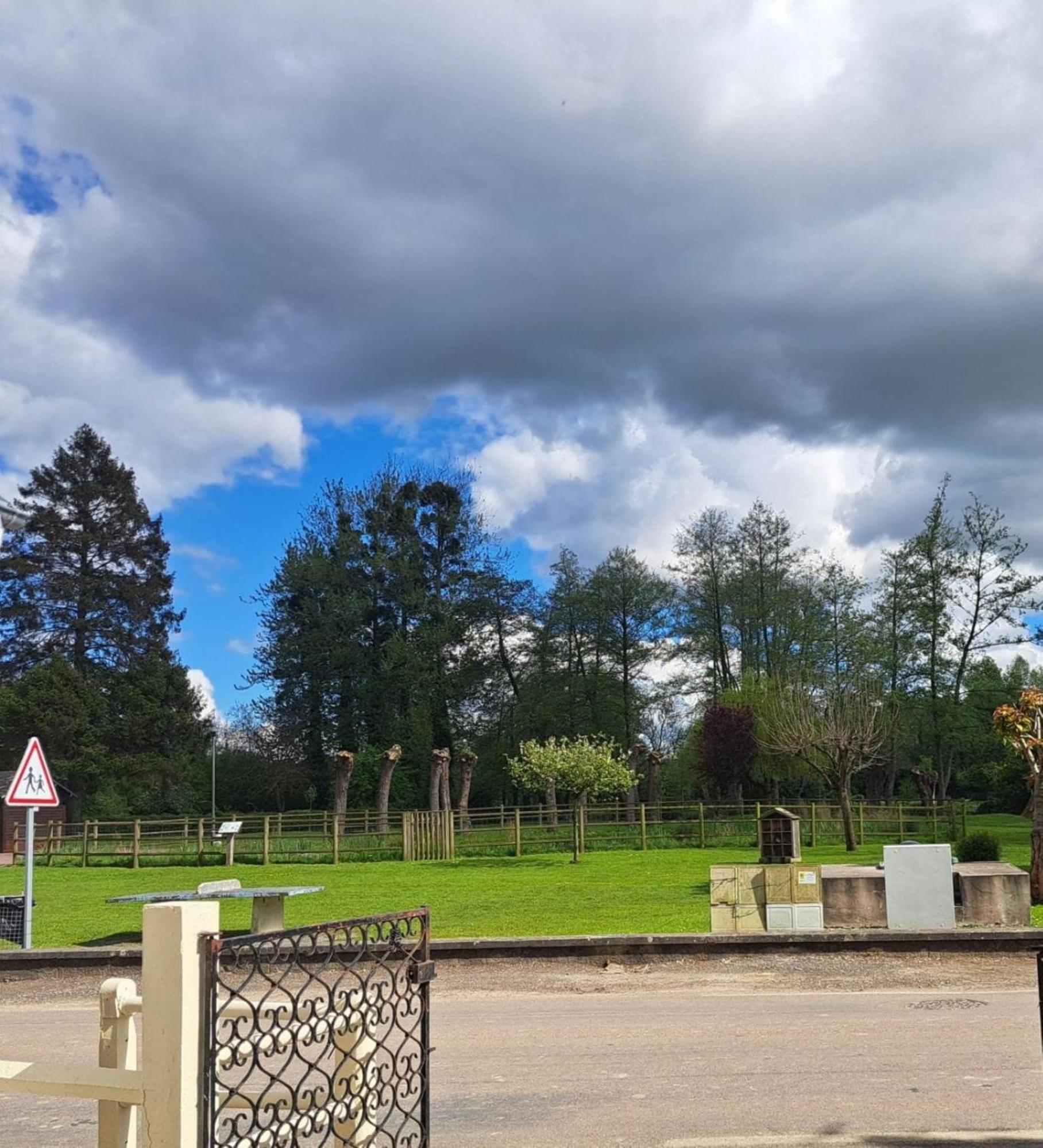 Au Clair Matin Sur L'Yeres Villa Sept-Meules Dış mekan fotoğraf